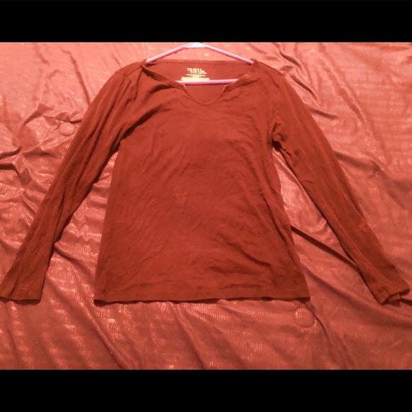 Time and Tru Black long sleeve wide v neck shirt - Picture 3 of 3